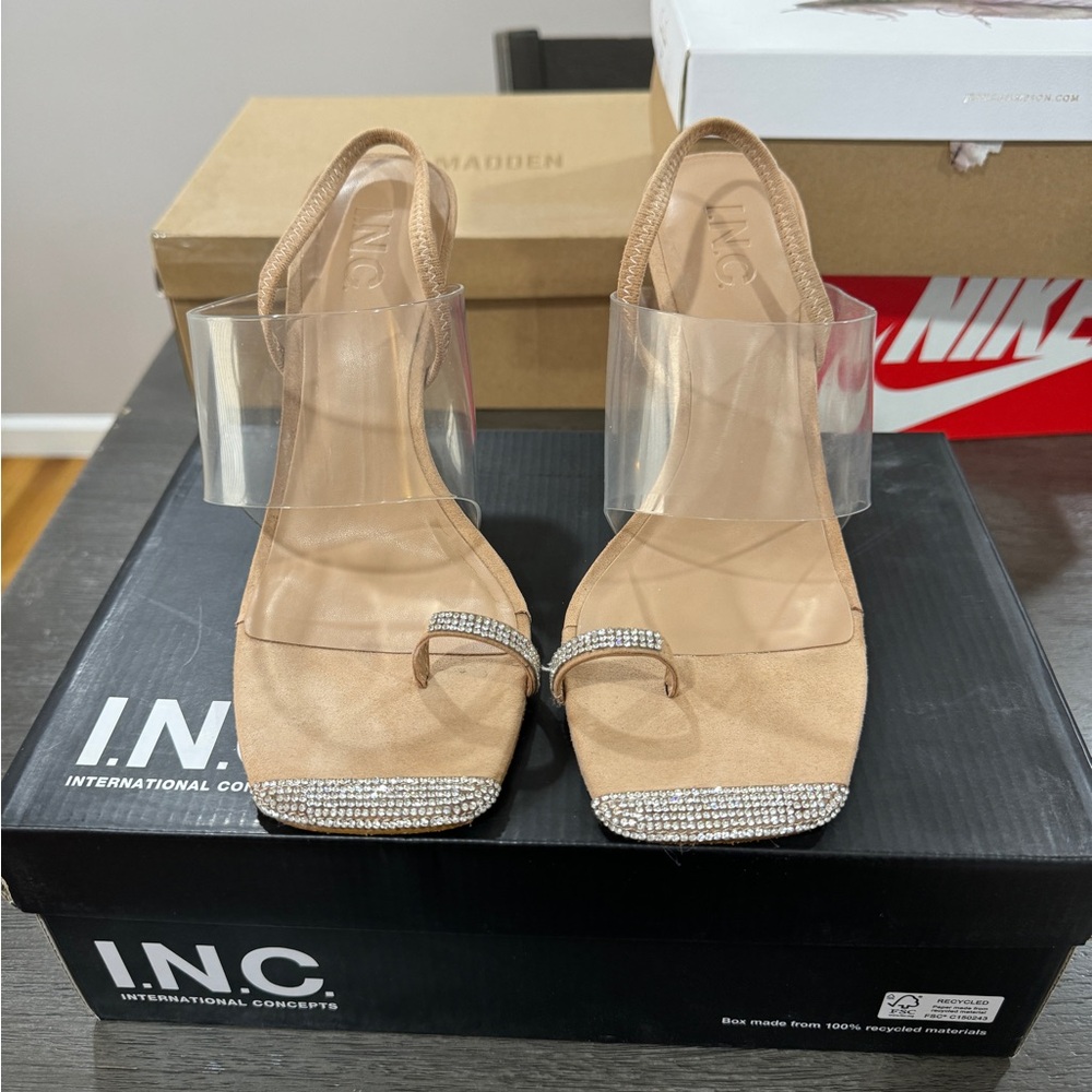 I.N.C (size 8)